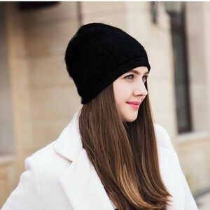 WaySoft 100% cashmere woman’s oversized beanie